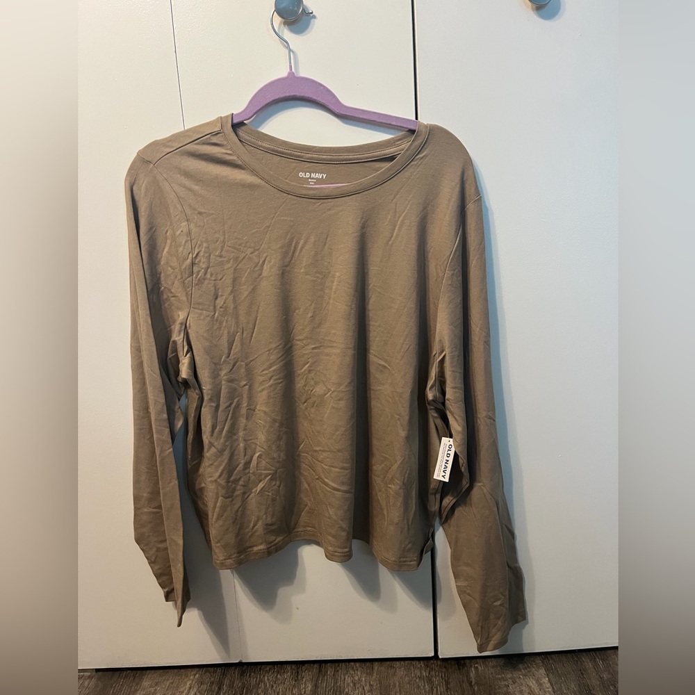NWT old navy t-shirt
